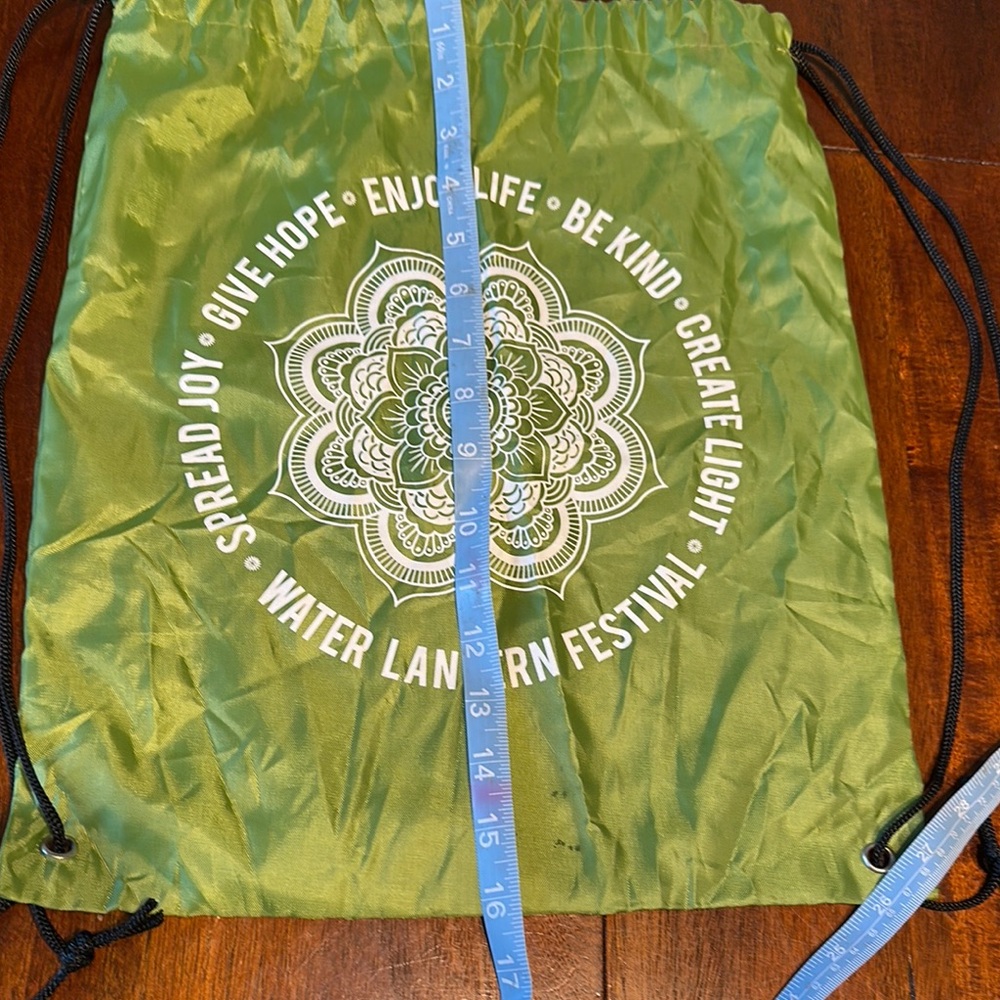 Green Drawstring Bag - Picture 9 of 10
